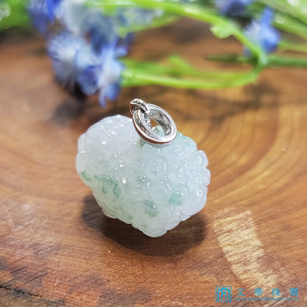 芙蓉綠立體綿羊玉墜