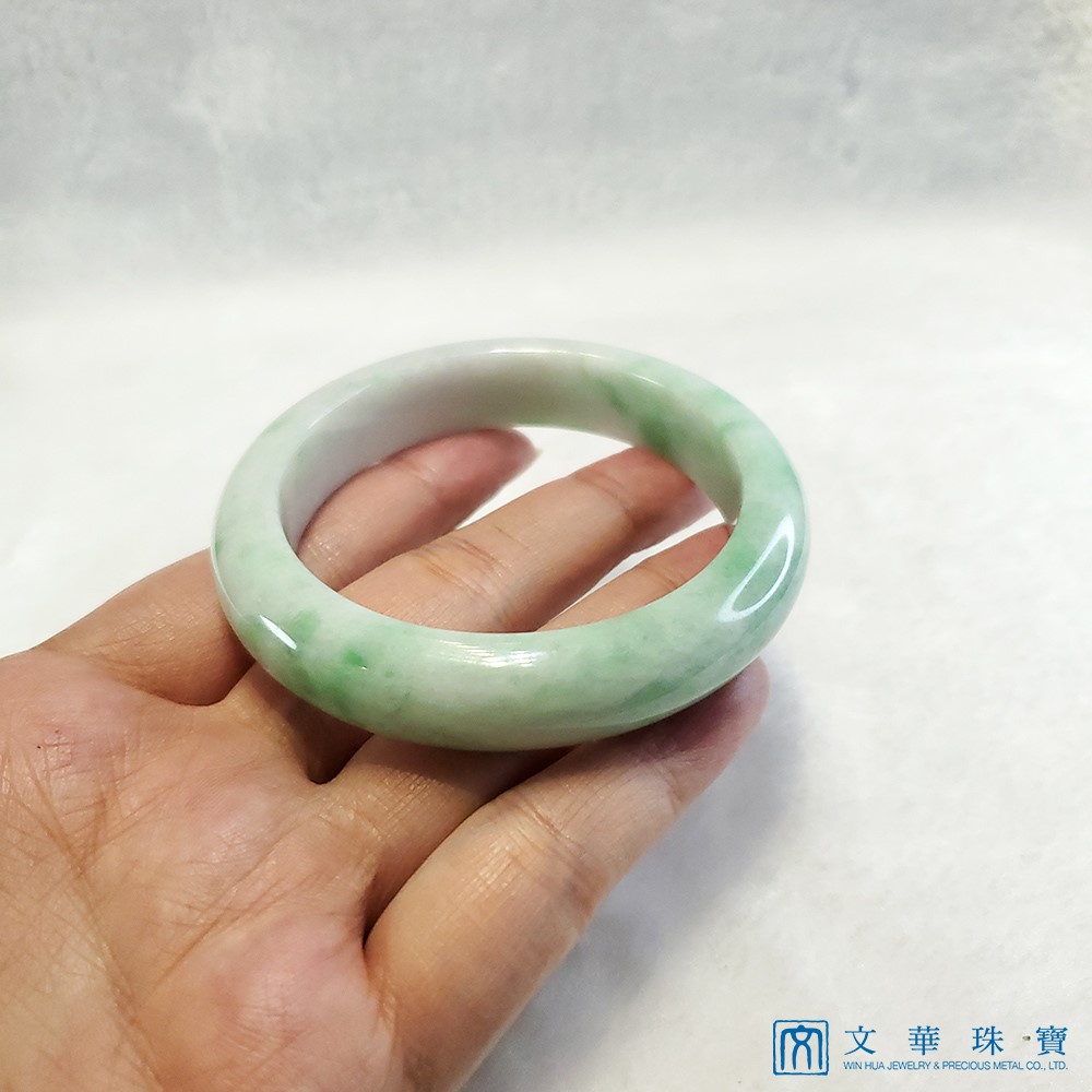 白底青翡翠玉鐲 18.8圍(已售出)