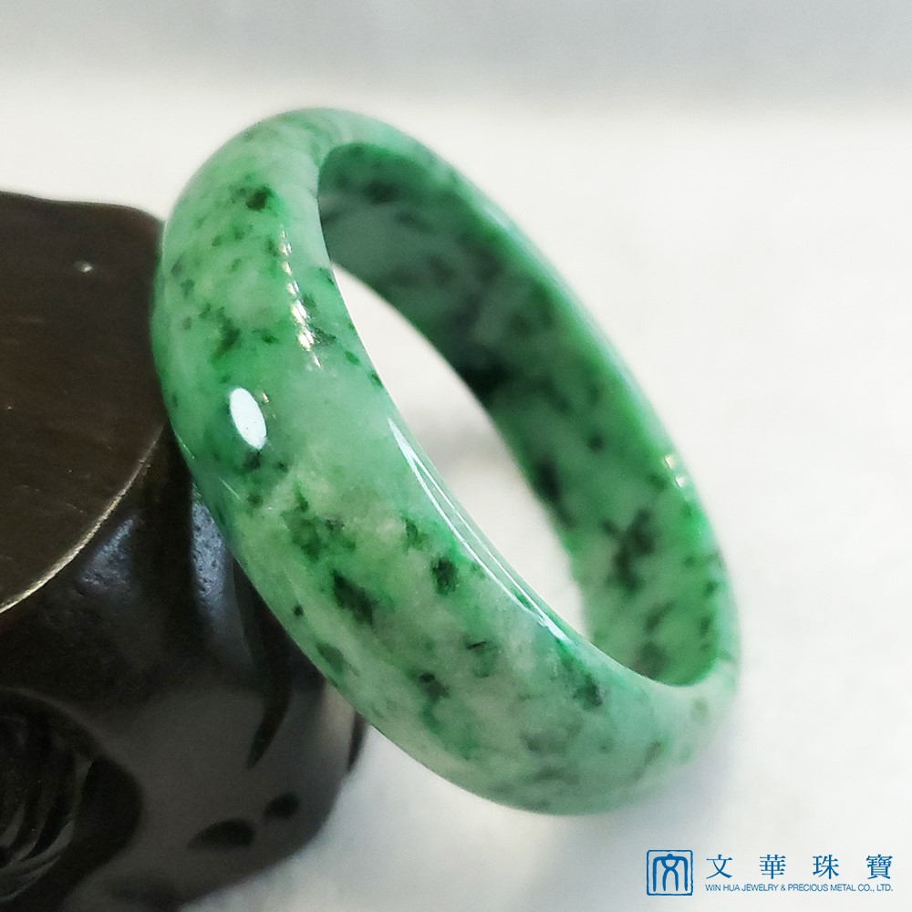 豆底翡翠飄花寬版玉鐲 18圍