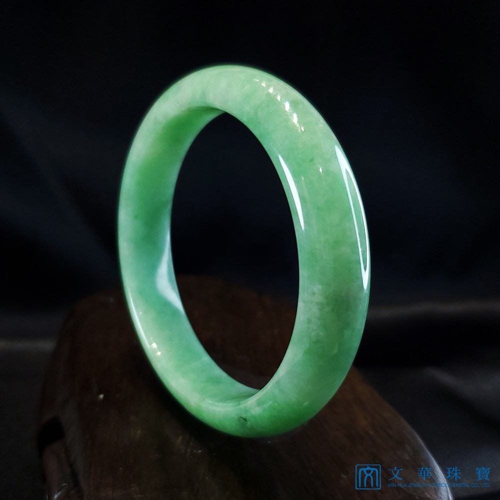 翡翠蘋果綠玉鐲 18.5圍 平安鐲(已售出)