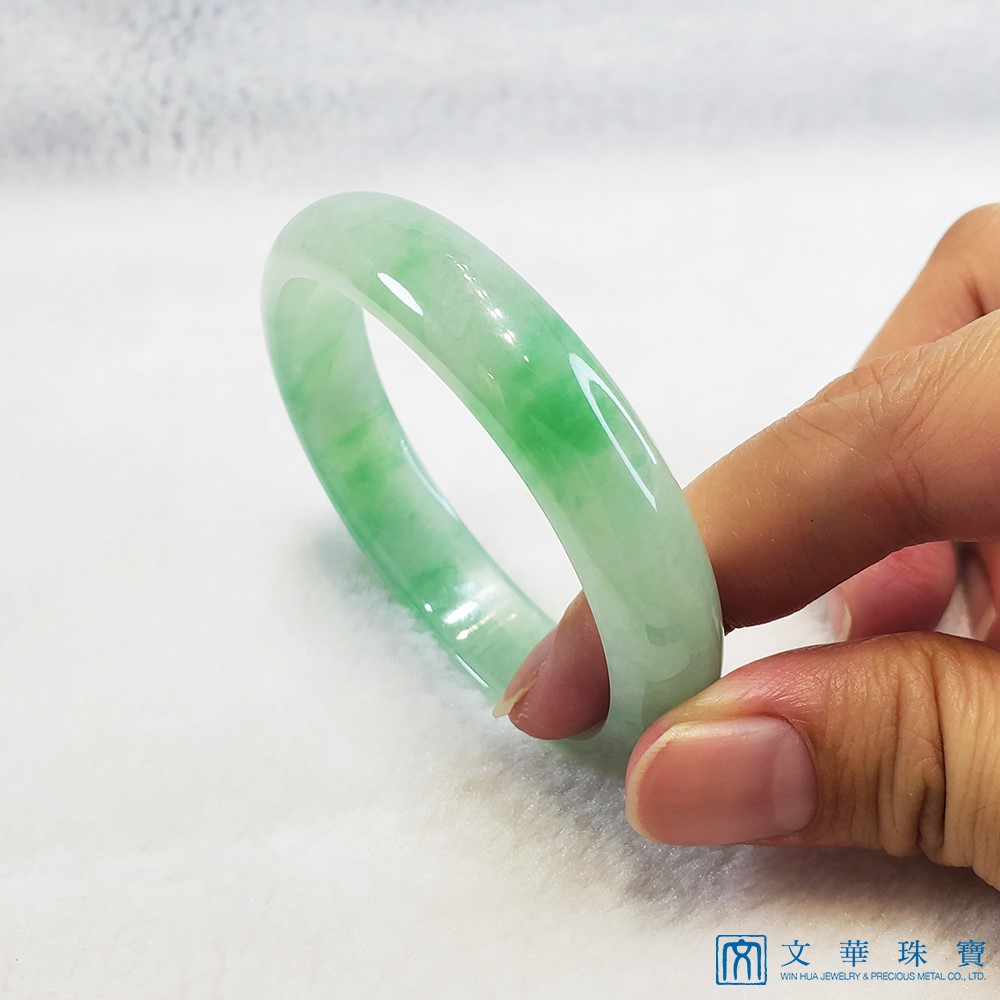 翡翠冰種陽綠玉鐲 17圍 貴妃鐲