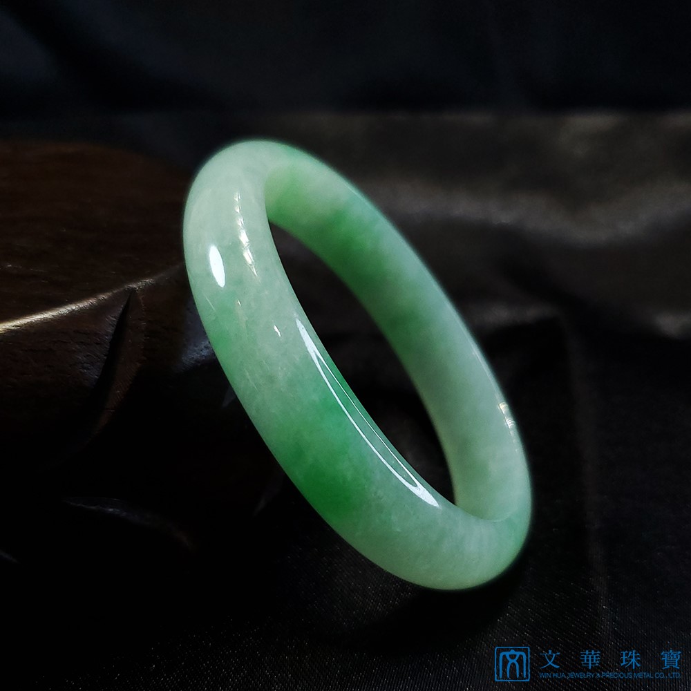 翡翠冰種陽綠玉鐲 17圍 貴妃鐲