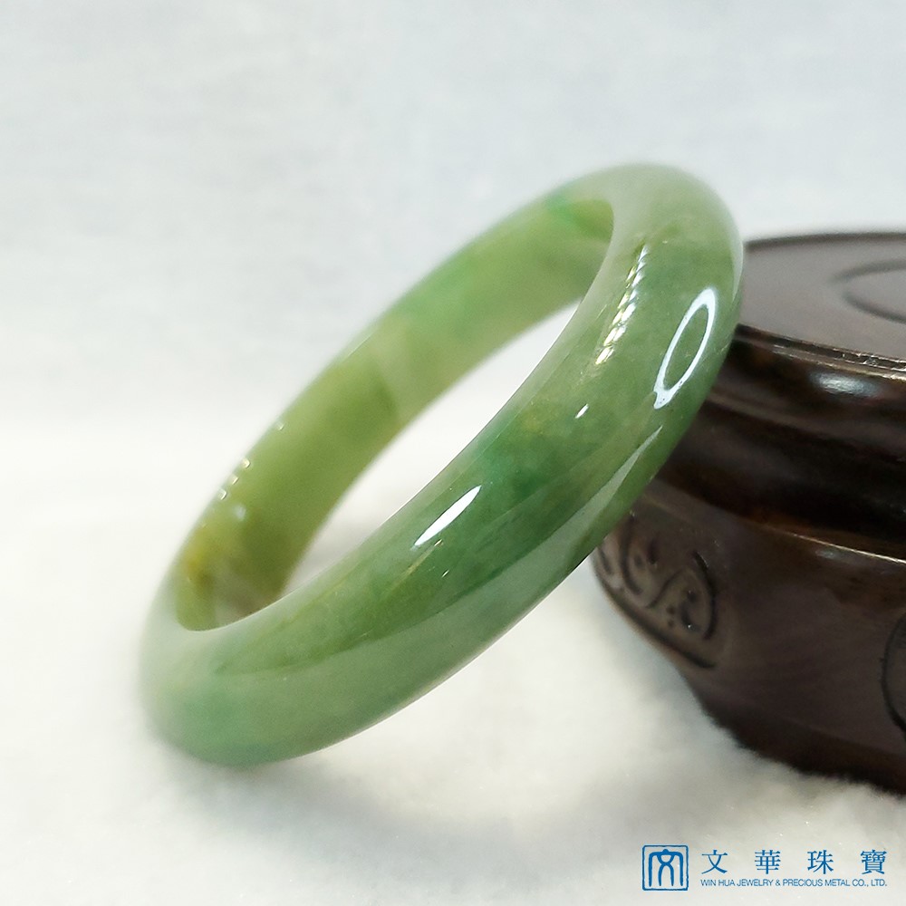 翡翠草綠帶翠玉鐲 17.8圍 平安鐲