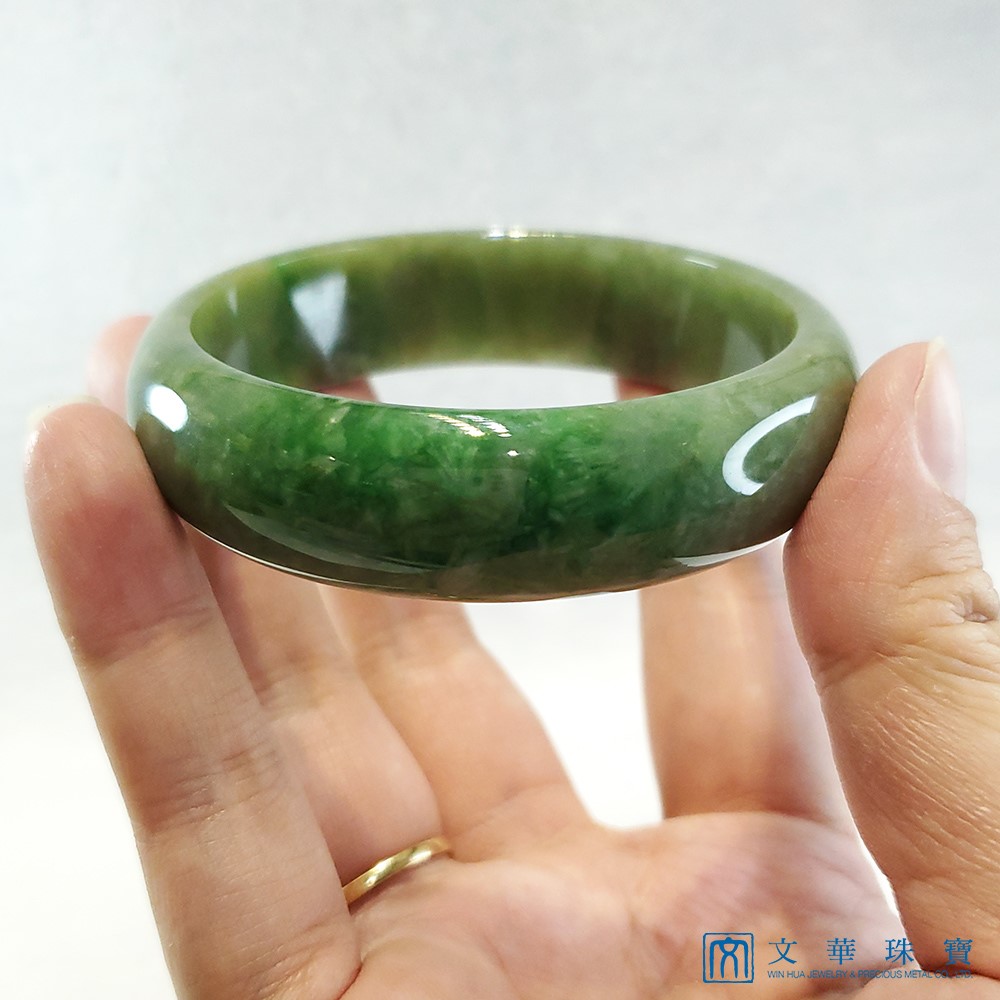  翡翠油青帶綠寬版玉鐲 19.5圍 平安鐲(已售出)