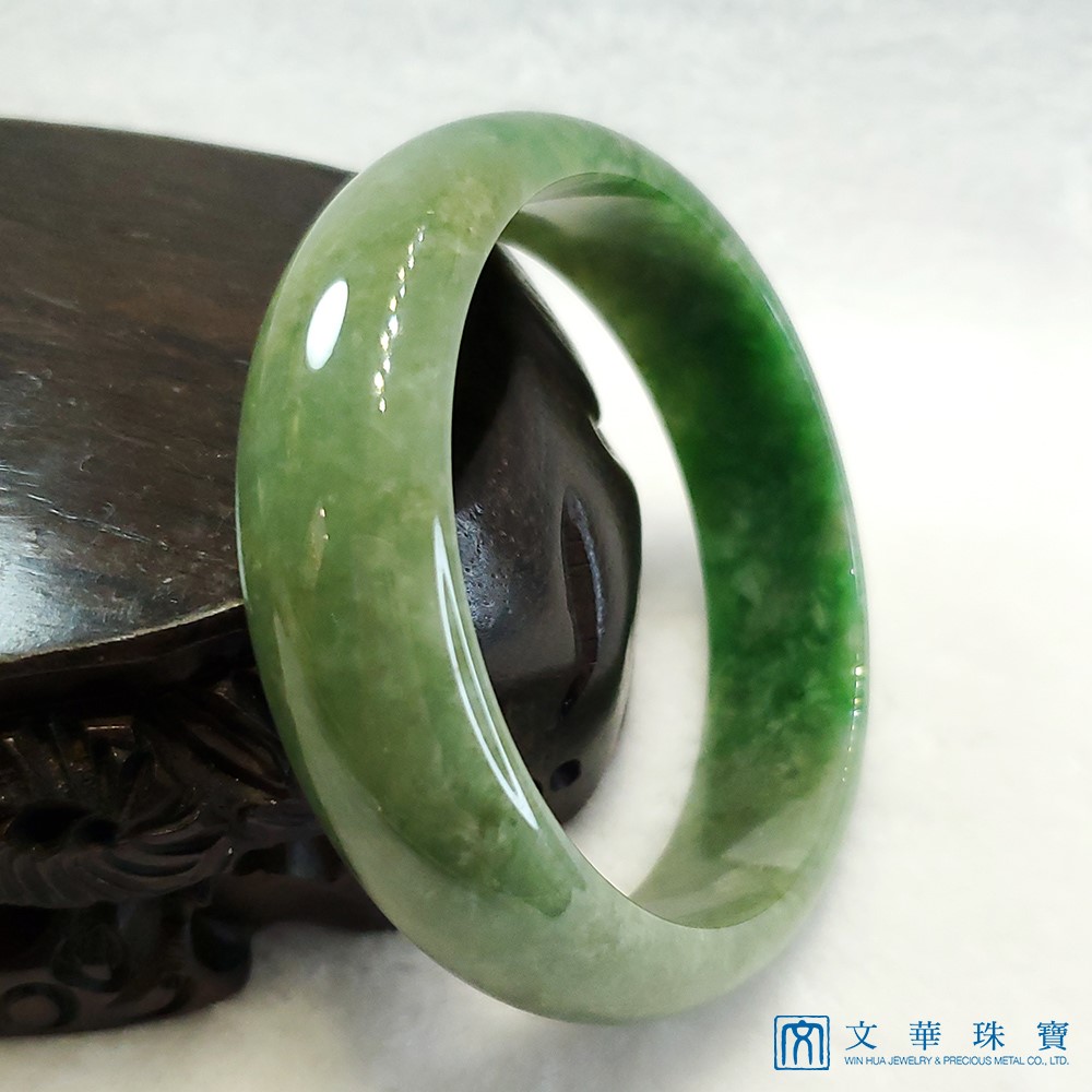  翡翠油青帶綠寬版玉鐲 19.5圍 平安鐲(已售出)