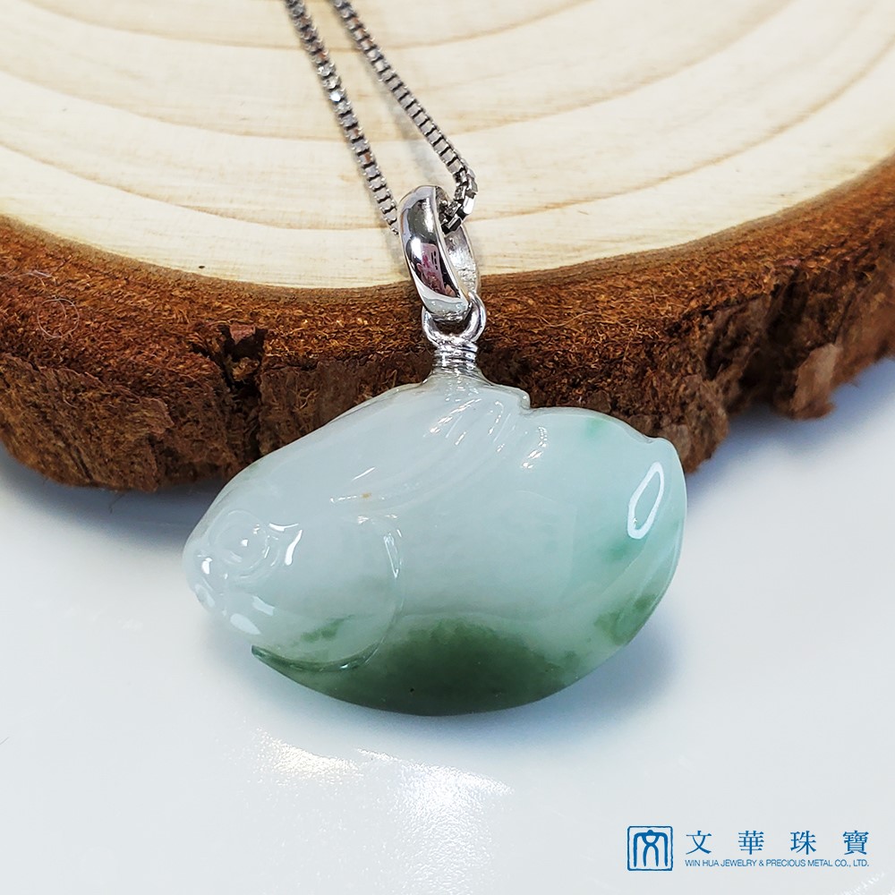 翡翠水墨飄花玉兔墜子 