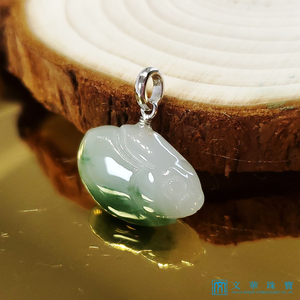 翡翠水墨飄花玉兔墜子 