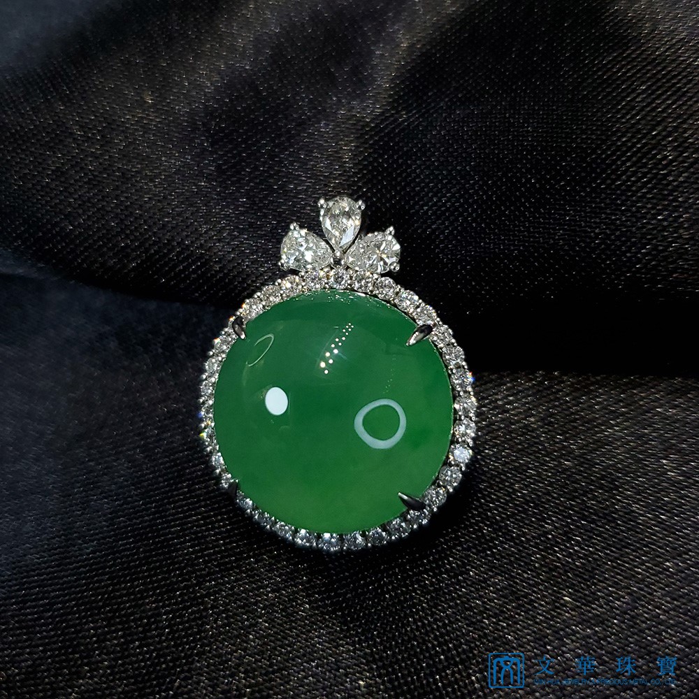 翡翠玻璃種翠綠蛋面鑽墜(已售出)