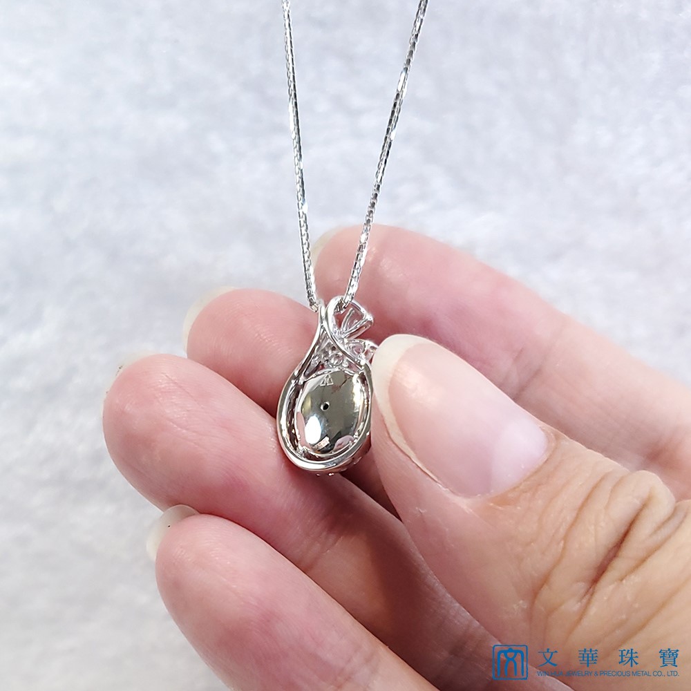 翡翠蛋面蝴蝶結鑽墜 