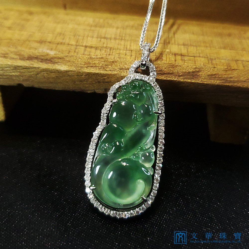 玻璃種神龍戲珠玉墜(已售出)