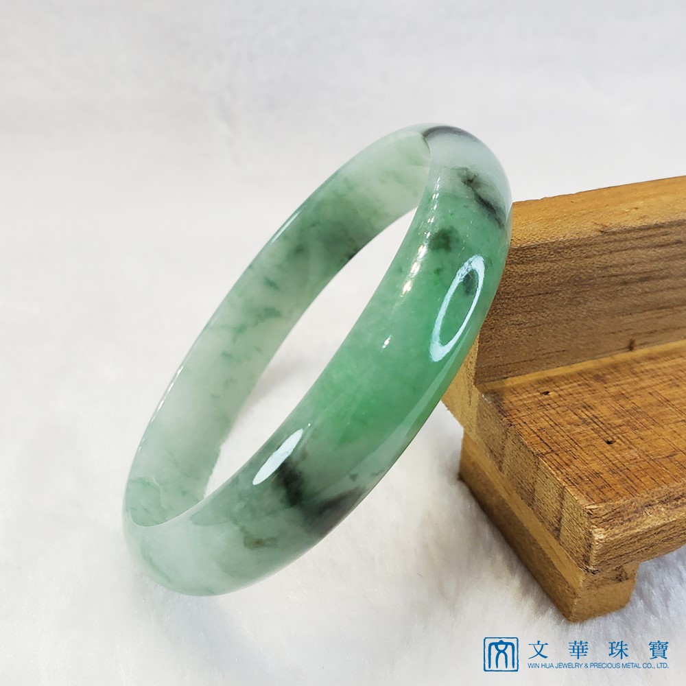 冰湖綠帶花青貴妃鐲 18圍 附中國寶石證書(已售出)