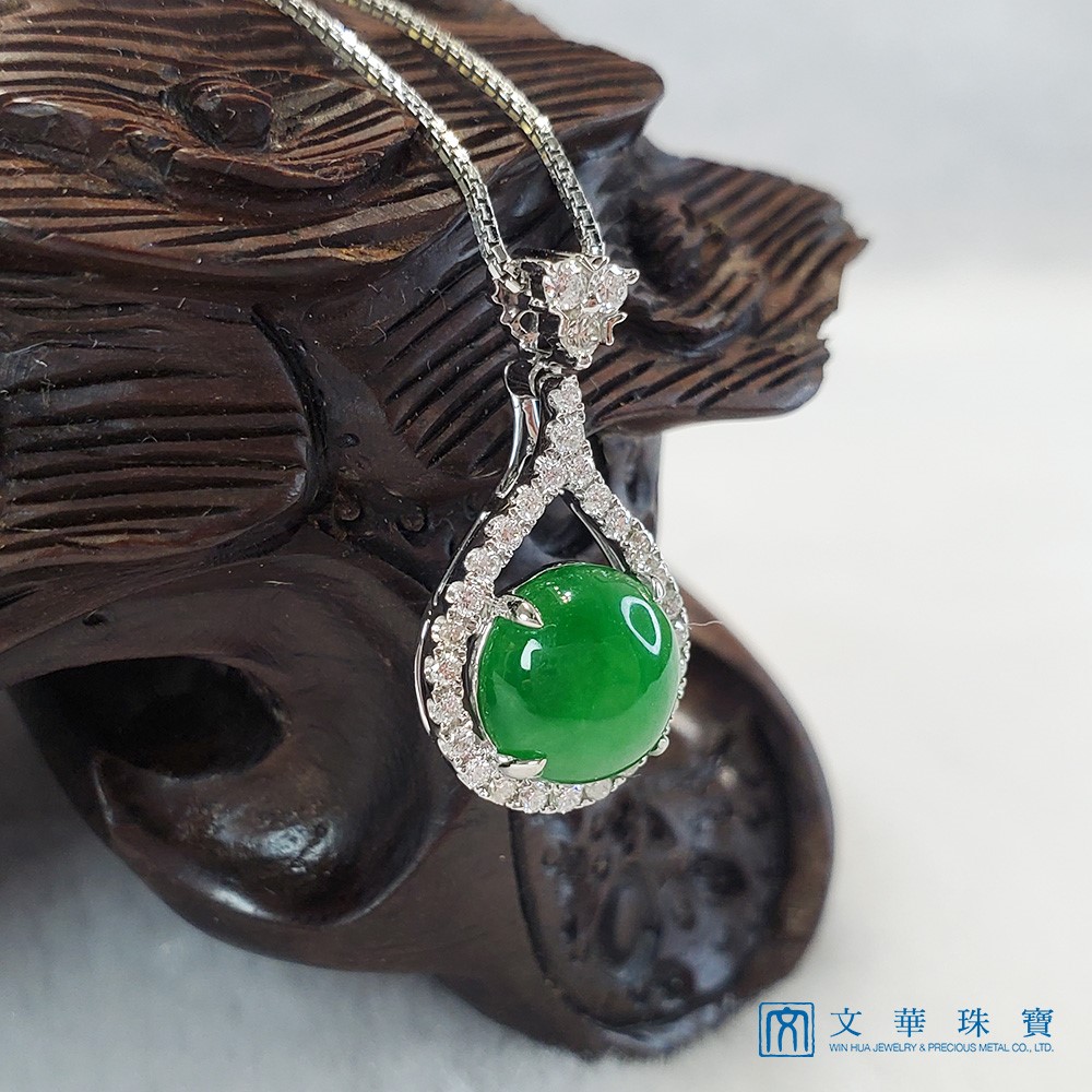 翡翠蛋面水滴鑽墜