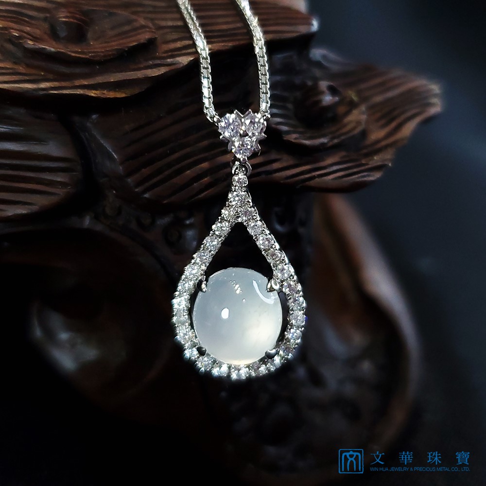 翡翠冰種蛋面水滴鑽墜