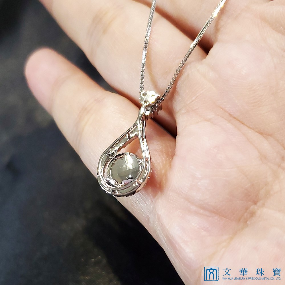 翡翠冰種蛋面水滴鑽墜