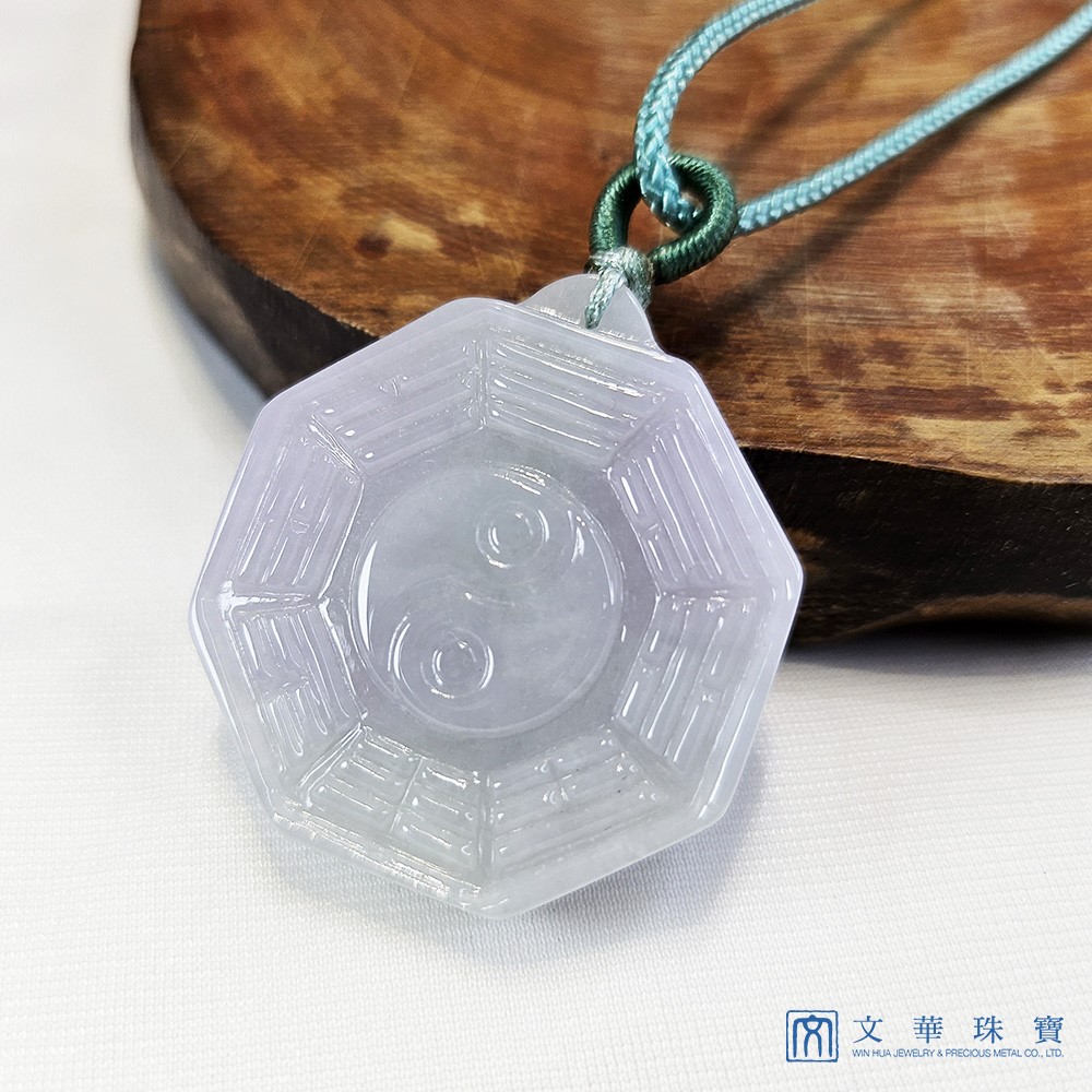 淡春彩八卦玉墜