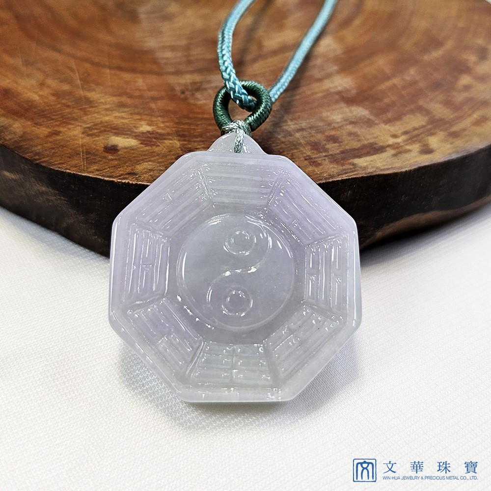 淡春彩八卦玉墜