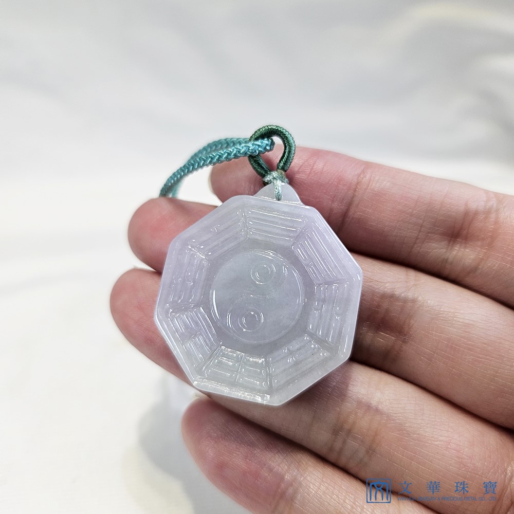 淡春彩八卦玉墜