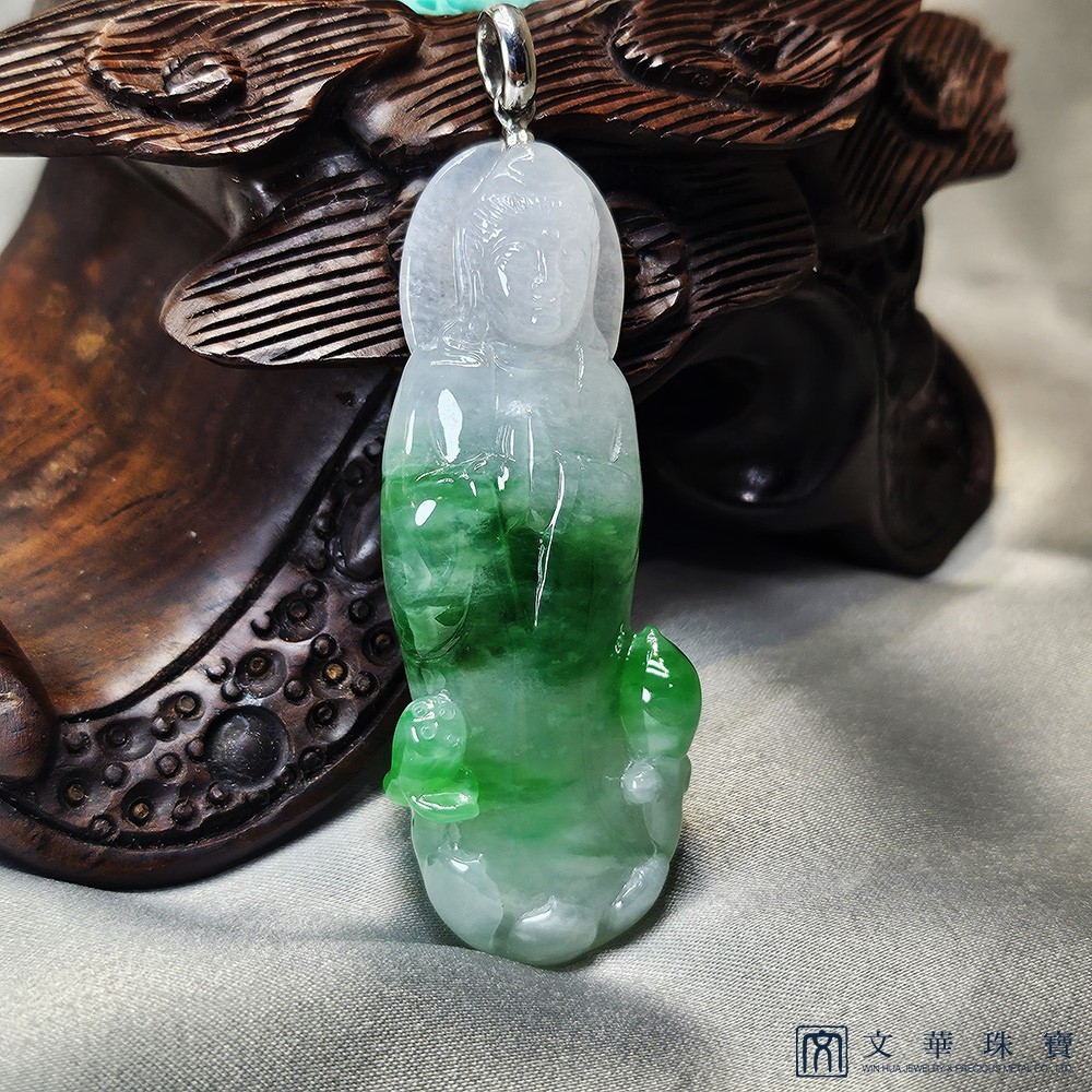 冰糯帶綠立姿觀音