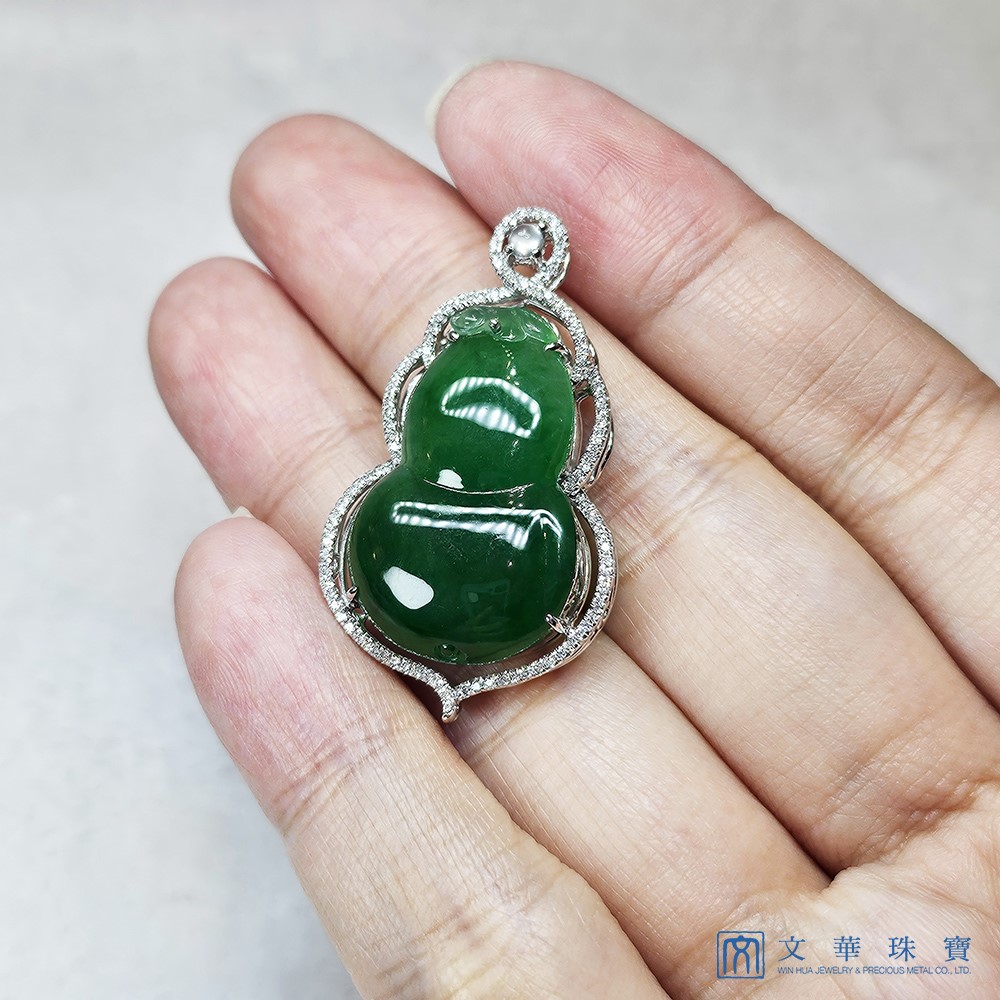 翡翠葫蘆鑽墜 附中國寶石證書(已售出)