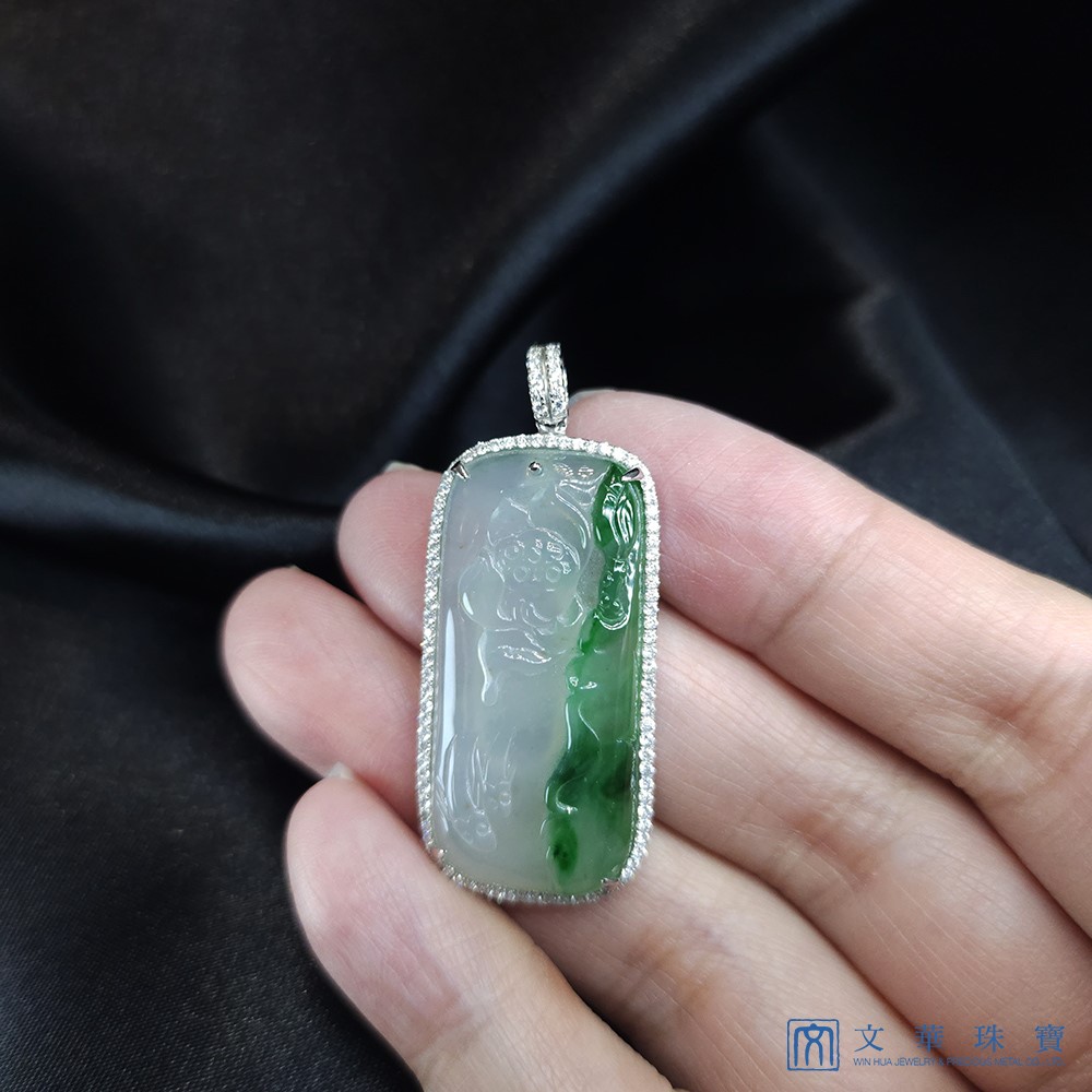 翡翠錦鯉蓮池玻璃種玉墜 (已售出)