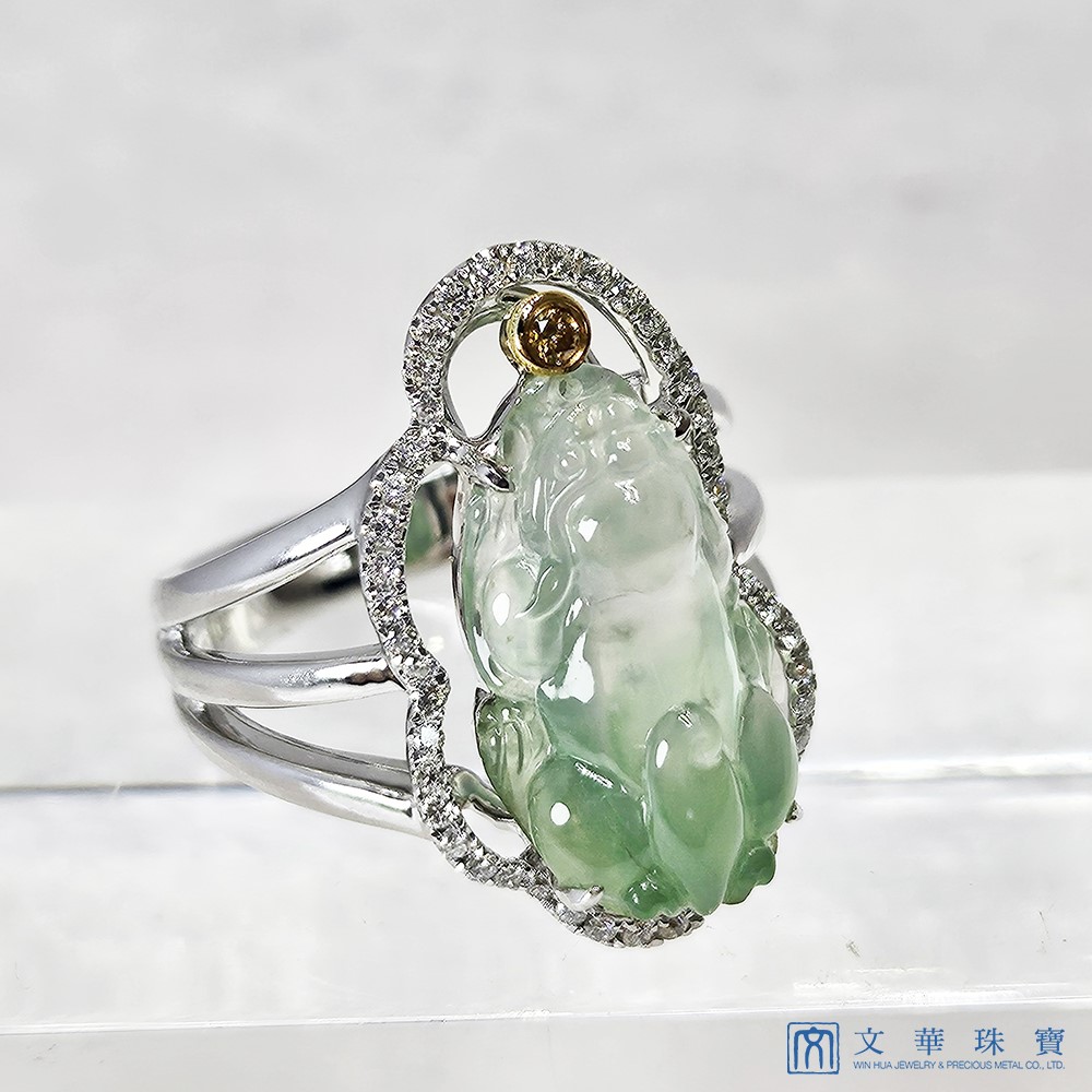 玻璃種貔貅咬錢玉戒 國際圍11號