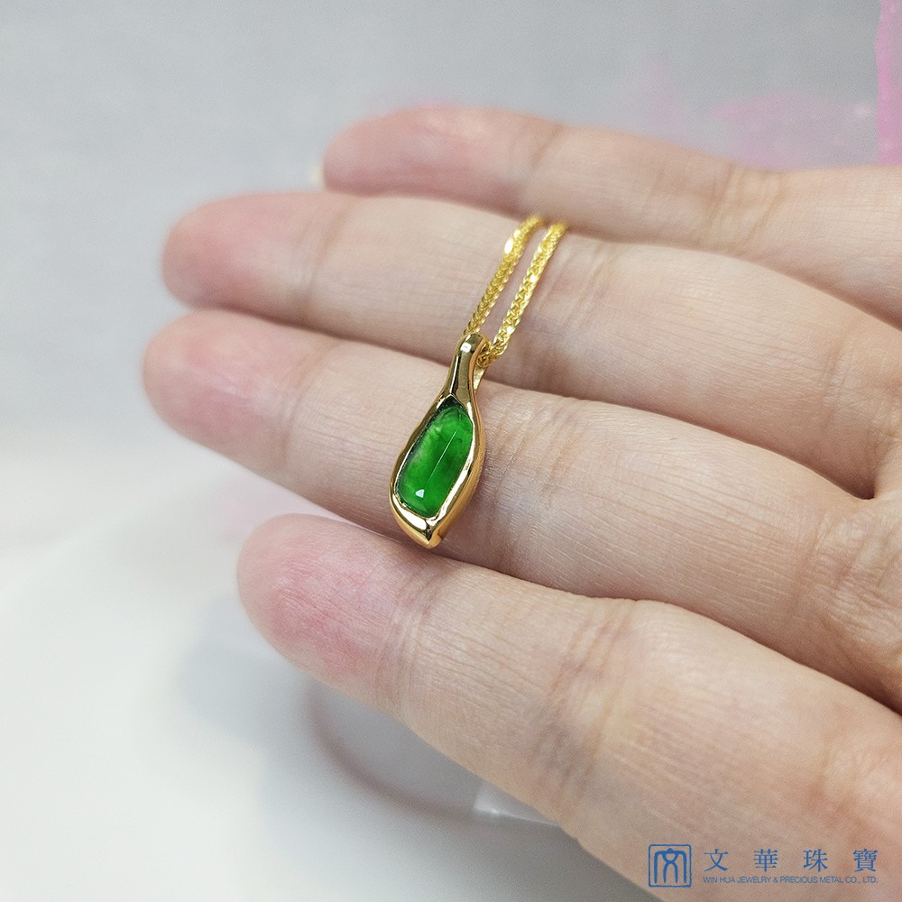 隨形翡翠黃K玉墜(已售出)