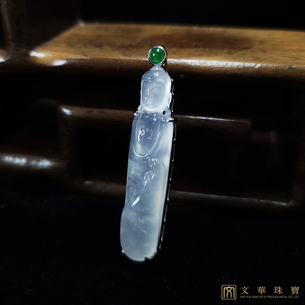 木拿種立姿如來佛玉墜