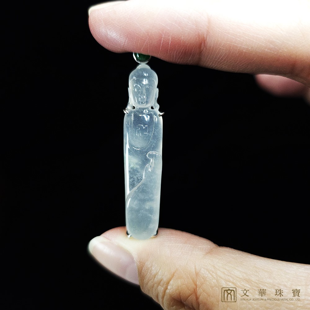 木拿種立姿如來佛玉墜