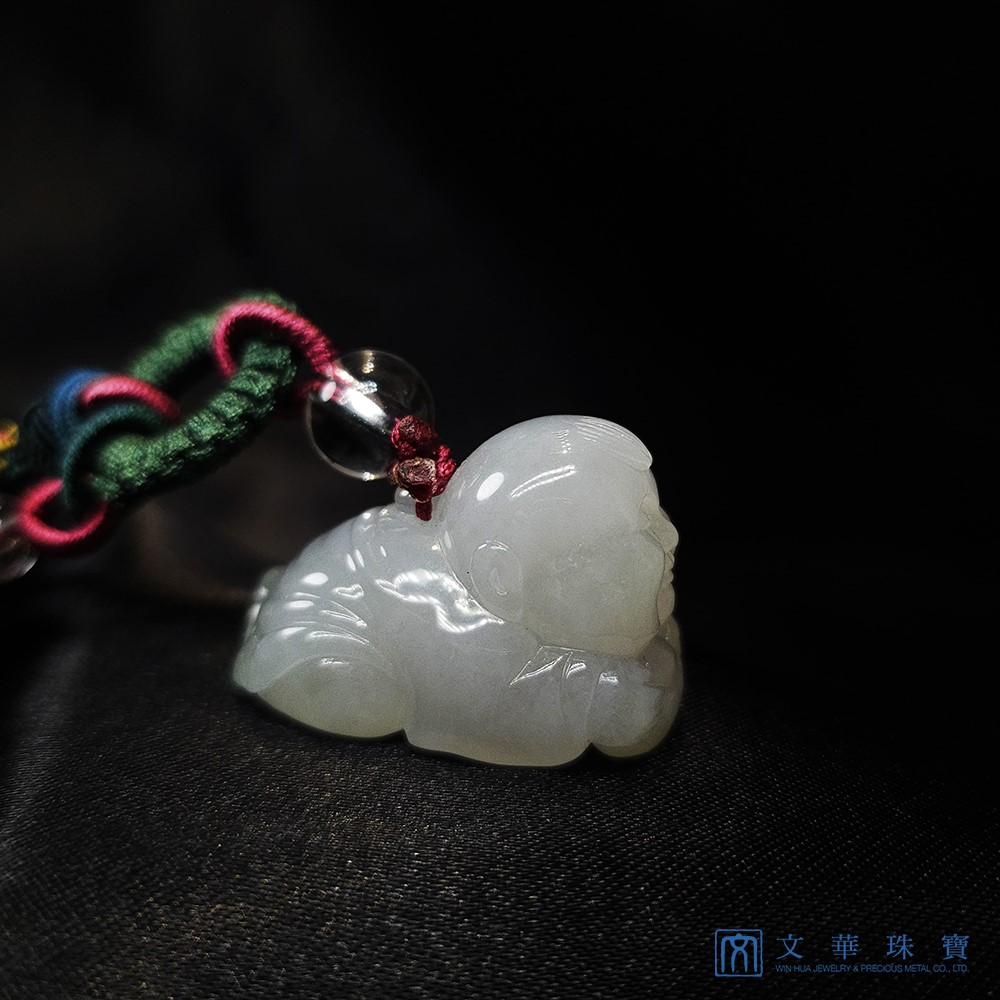 翡翠玉跪人把玩掛墜