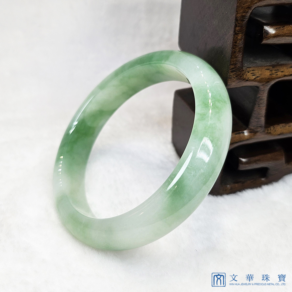 冰糯陽綠翡翠玉鐲  18.5圍(已售出)