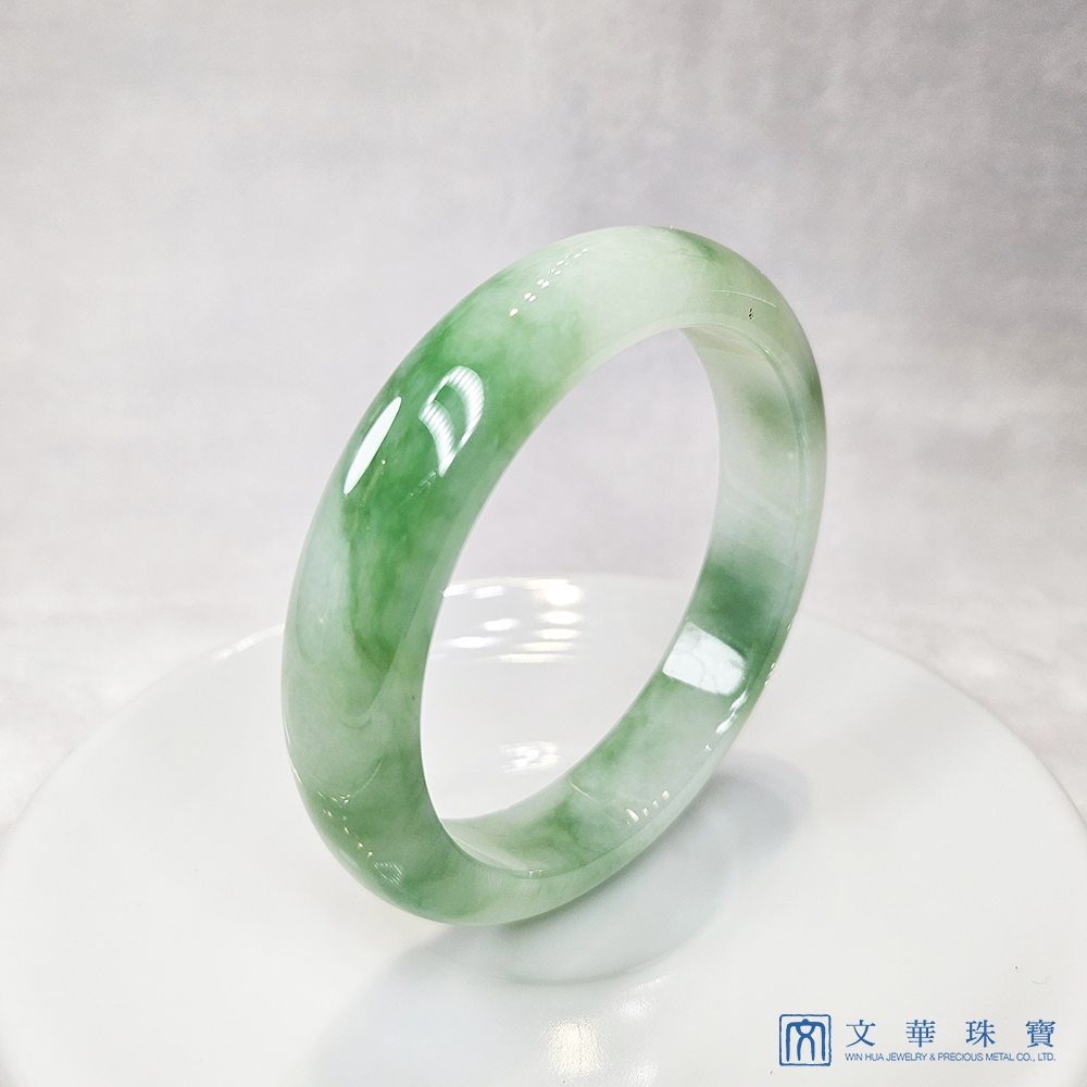冰糯陽綠翡翠玉鐲  18.5圍(已售出)