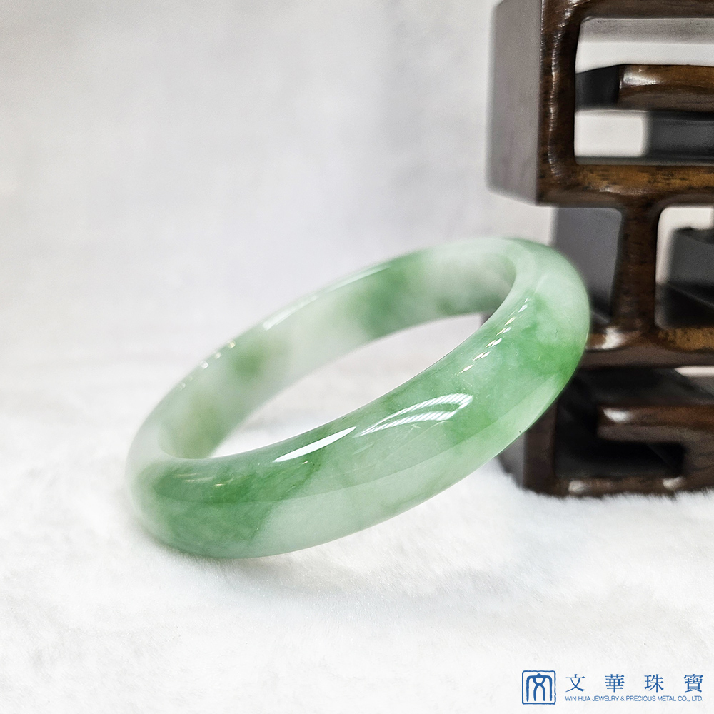 冰糯陽綠翡翠玉鐲  18.5圍(已售出)