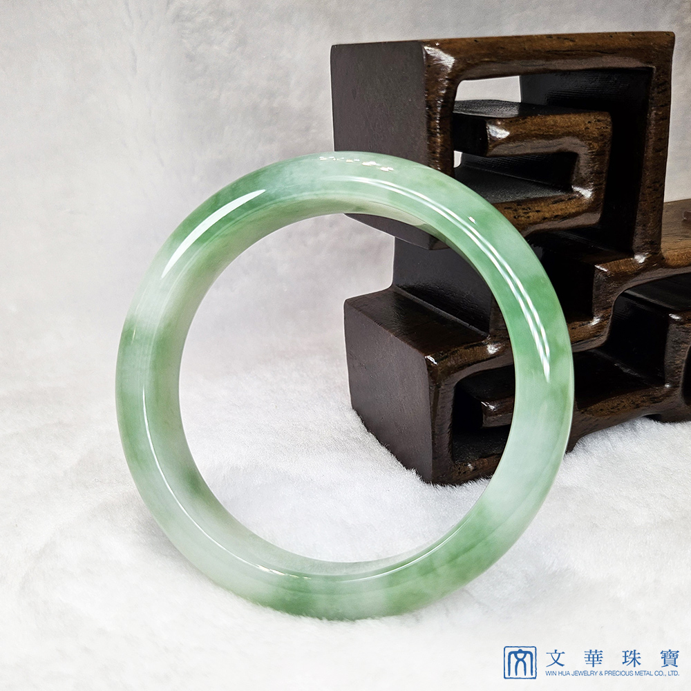 冰糯陽綠翡翠玉鐲  18.5圍(已售出)