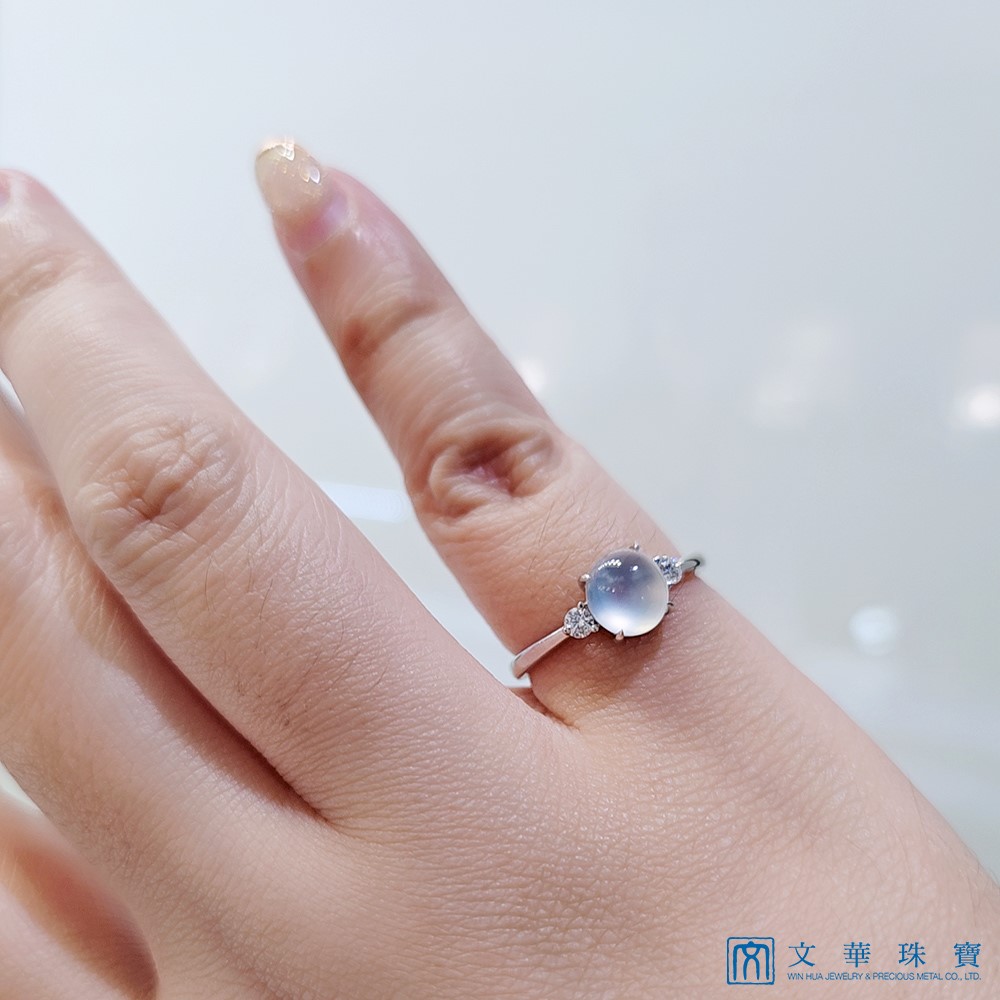 玻璃種蛋面簡約翡翠戒指 國際圍12圍