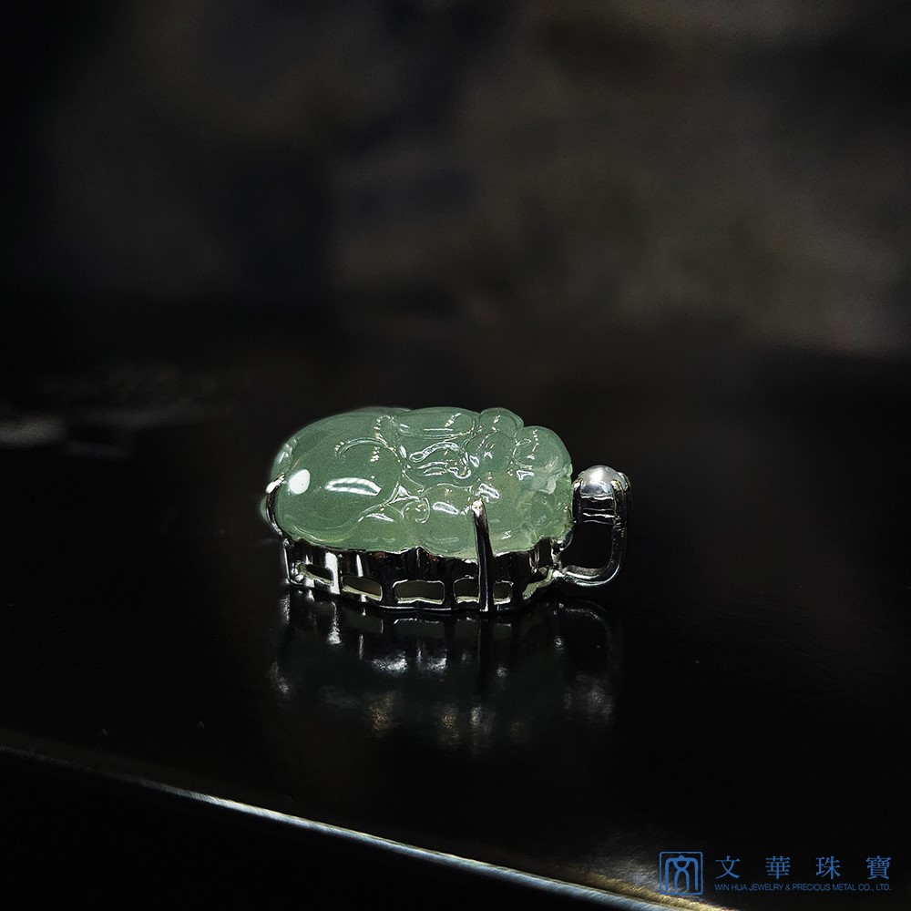 玻璃種湖綠貔貅玉墜