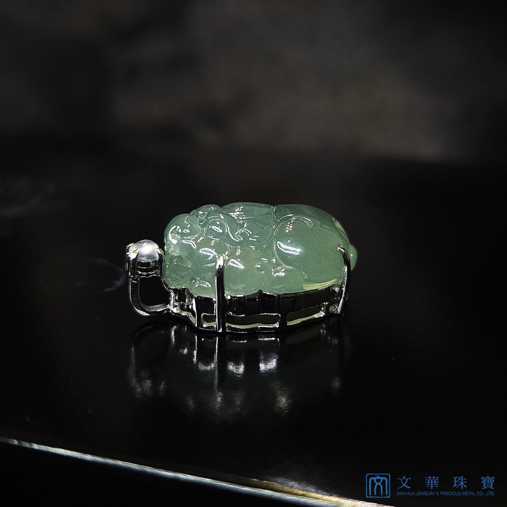 玻璃種湖綠貔貅玉墜
