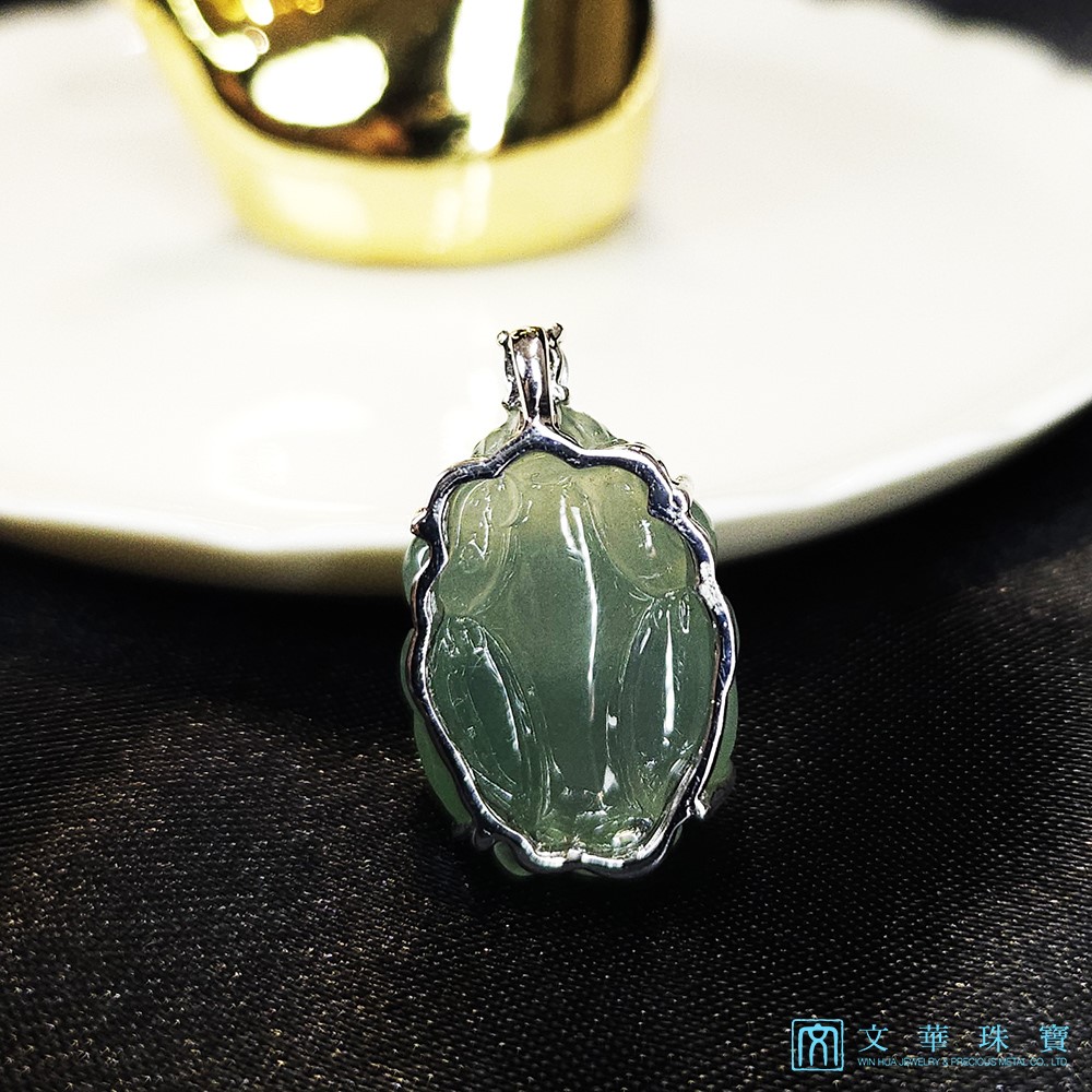 玻璃種湖綠貔貅玉墜