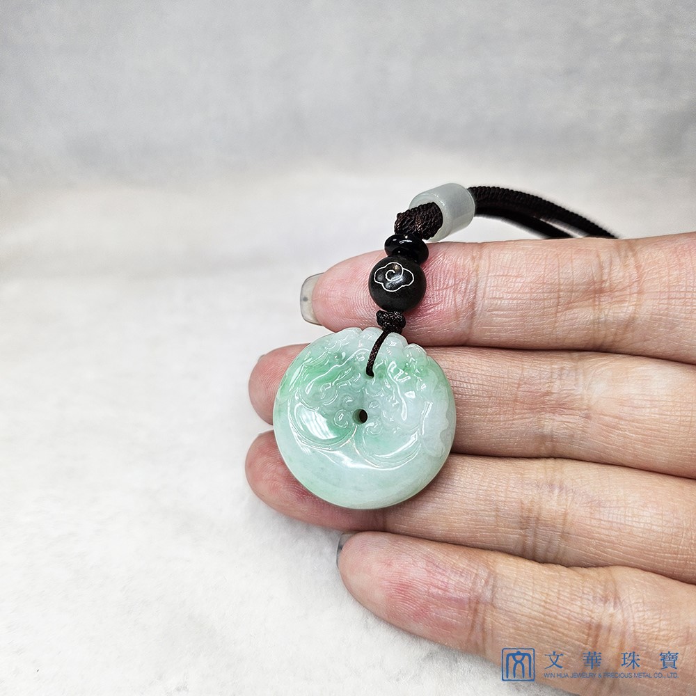 白底青平安龍扣