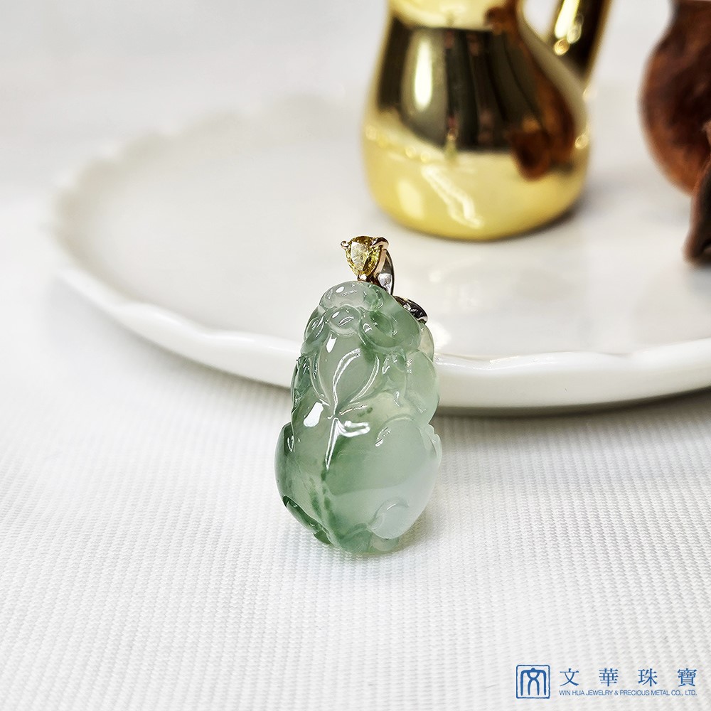 高冰飄綠貔貅玉墜