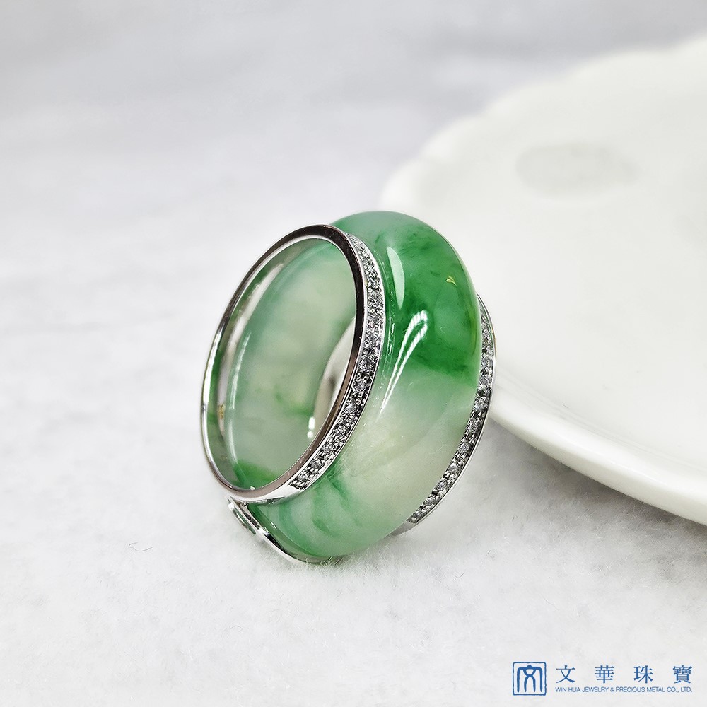 翡翠冰種翠綠玉圈戒 鑲鑽兩用款 國際圍11圍(已售出)