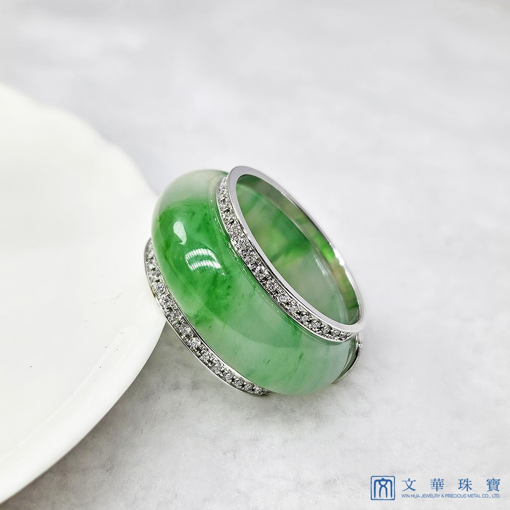 翡翠冰種翠綠玉圈戒 鑲鑽兩用款 國際圍11圍(已售出)