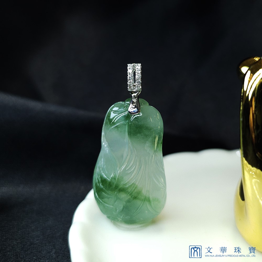 翡翠玻璃種小白菜玉墜