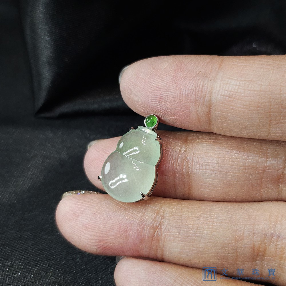 翡翠冰玻芙蓉葫蘆玉墜