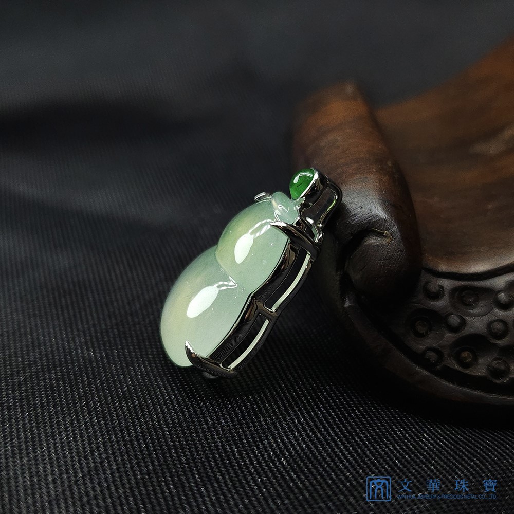 翡翠冰玻芙蓉葫蘆玉墜