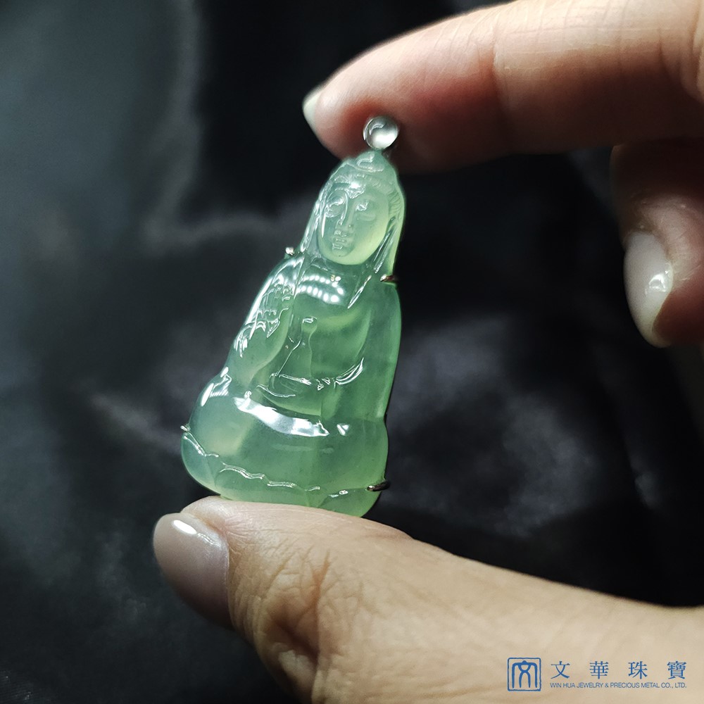 玻璃種蘋果綠觀音玉墜 附中國寶石鑑定證書