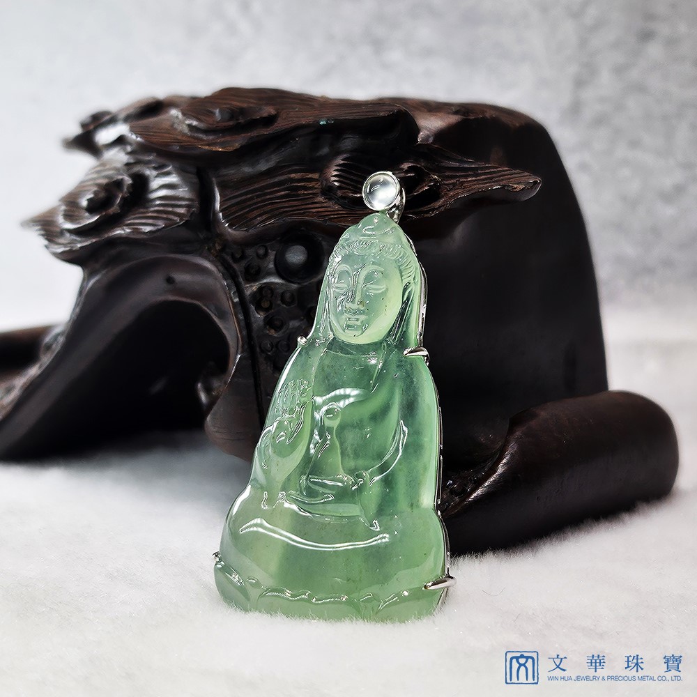 玻璃種蘋果綠觀音玉墜 附中國寶石鑑定證書