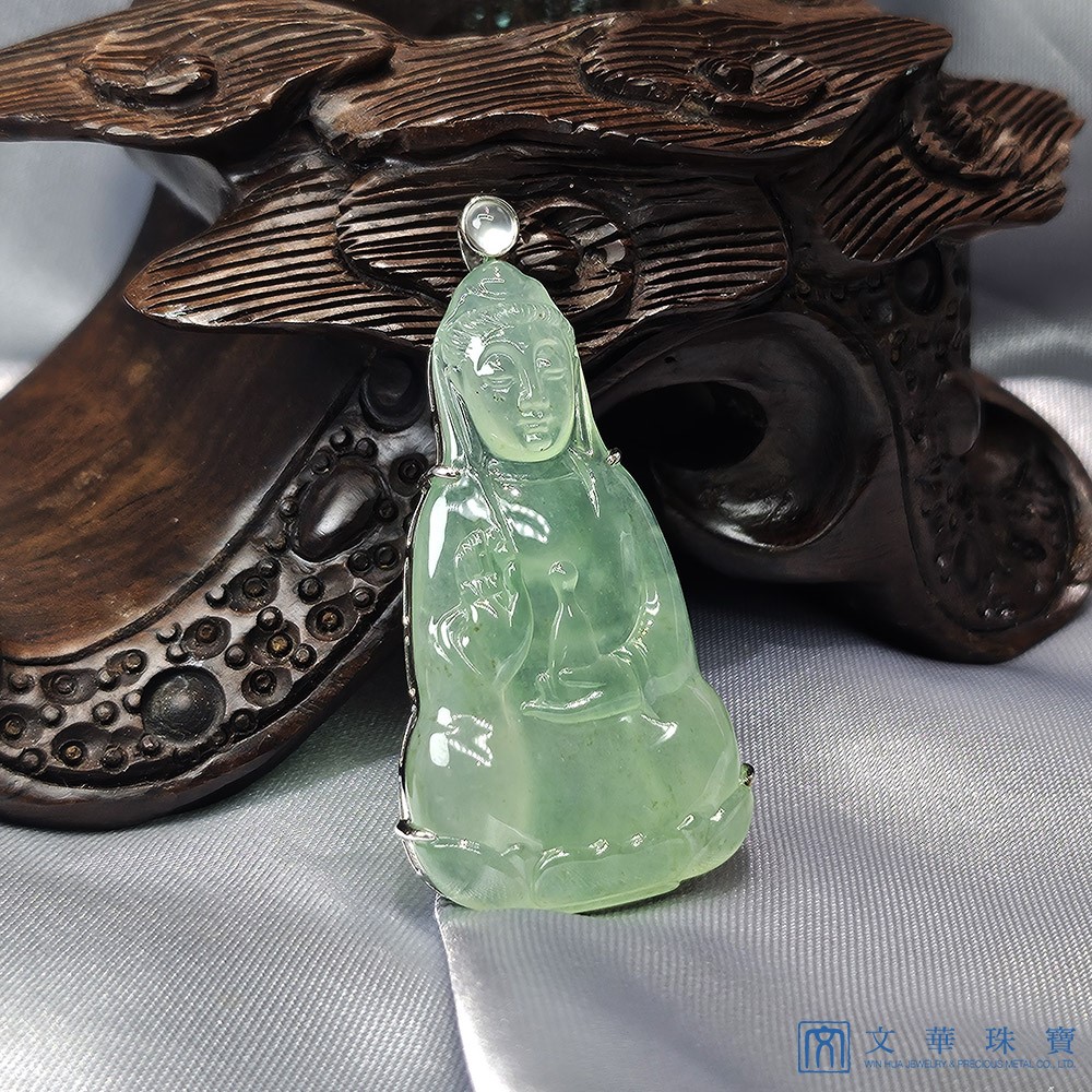 玻璃種蘋果綠觀音玉墜 附中國寶石鑑定證書