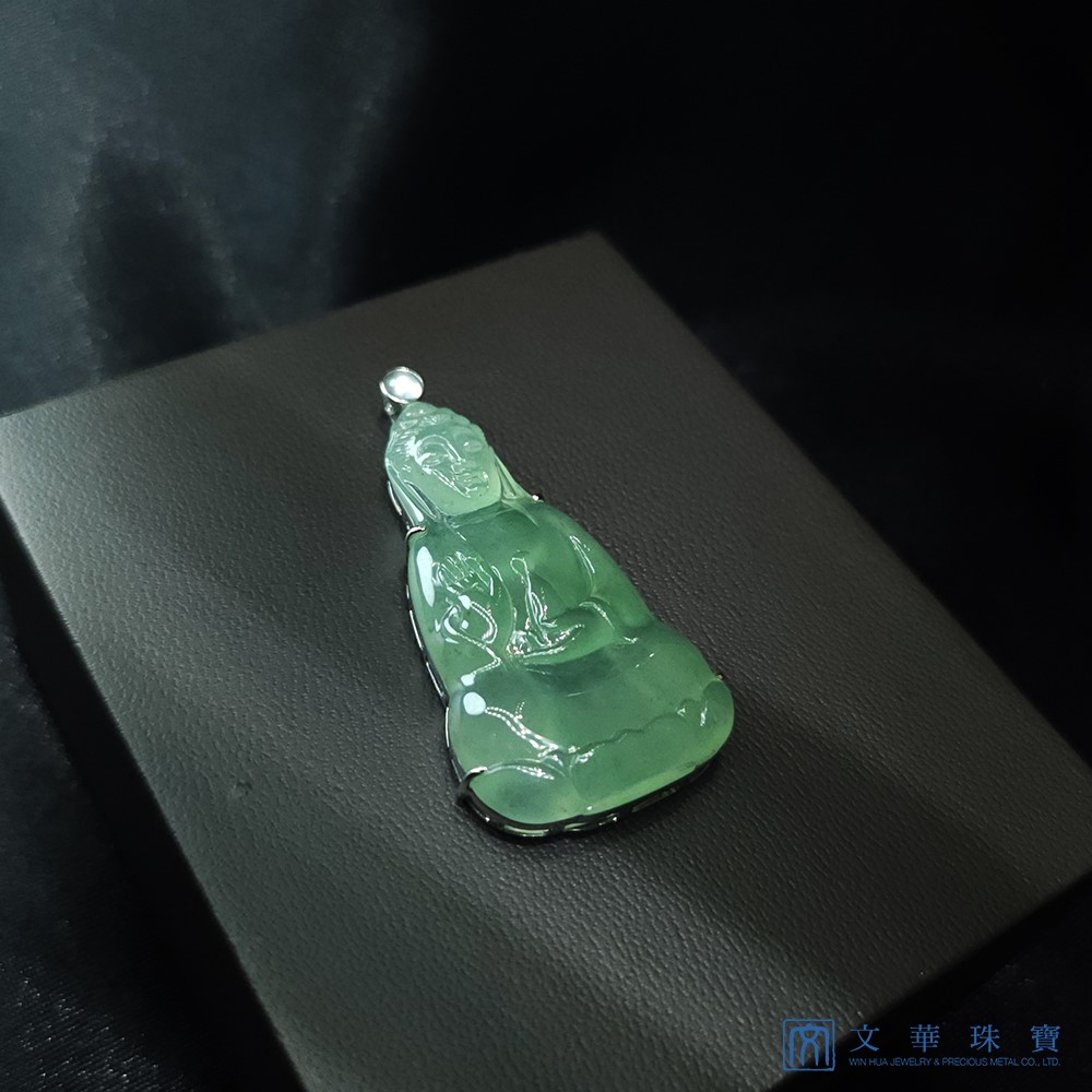 玻璃種蘋果綠觀音玉墜 附中國寶石鑑定證書