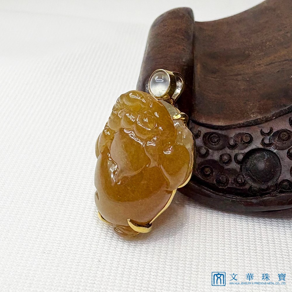 翡翠蜜糖黃玉蟾墜子 