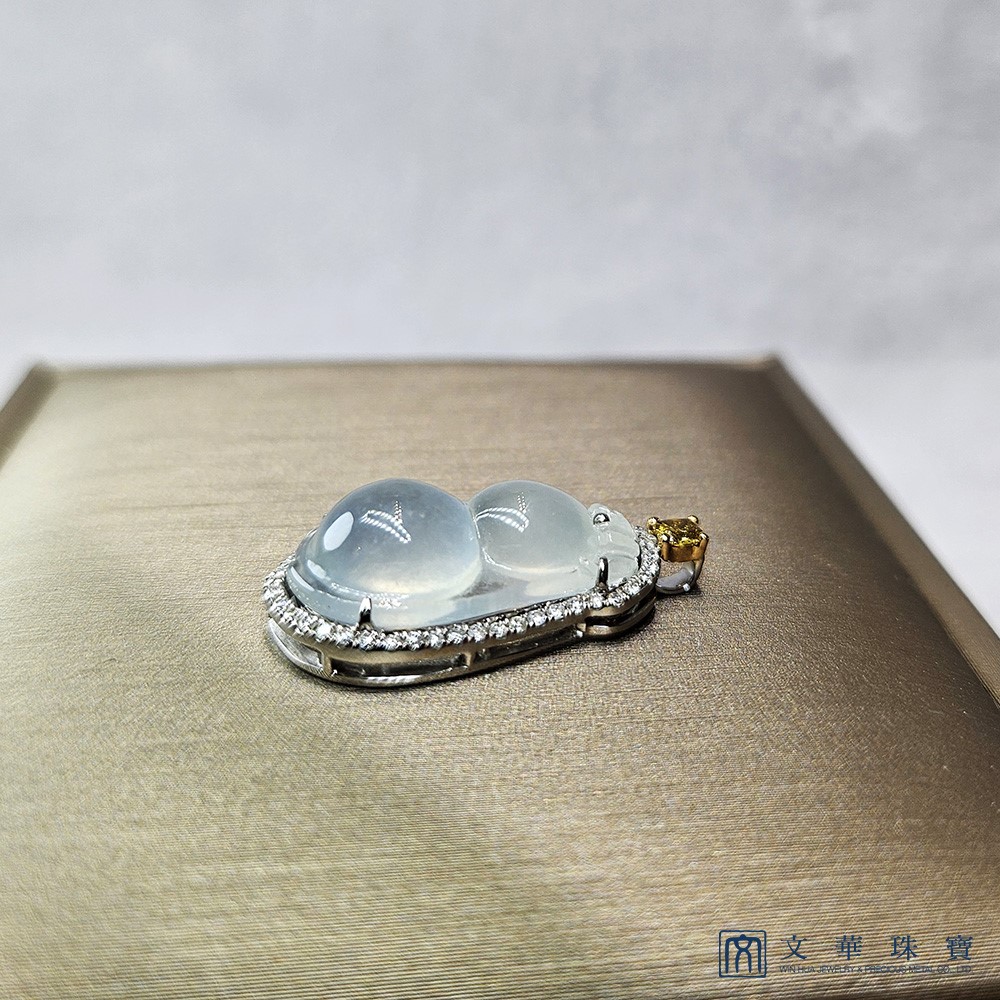 翡翠玻璃種豆莢鑽墜 附中國寶石證書